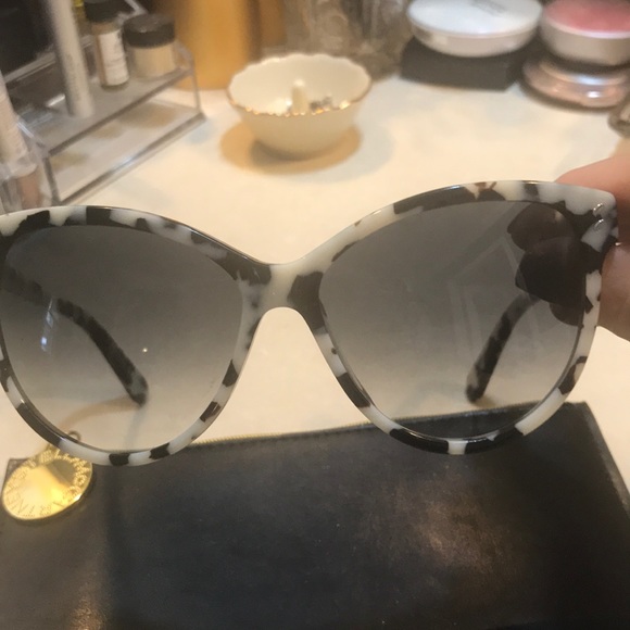 Gorgeous Stella McCartney sunglasses - Picture 4 of 4